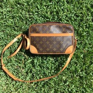 Louis Vuitton trocadero crossbody bag